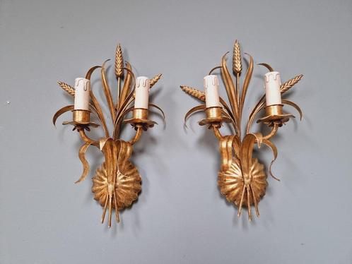 Paar Italiaanse wandkandelaars in verguld metaal, 1970, Antiek en Kunst, Antiek | Verlichting, Ophalen of Verzenden