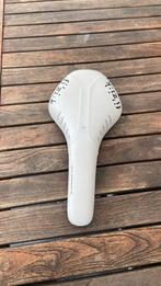 Fizik antaris zadel, Fietsen en Brommers, Ophalen, Zadel