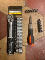 Clé à cliquet et douilles / 10 mm à 24 mm  + 5 mm à 10 mm, Enlèvement, Comme neuf