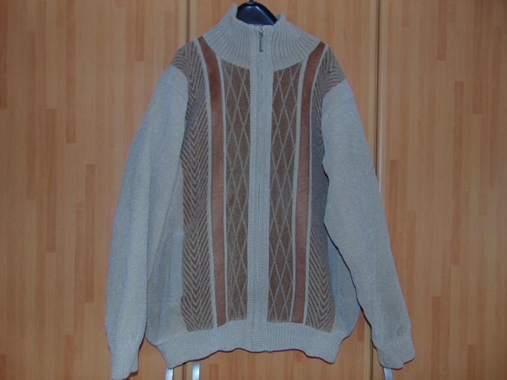 Vest in zacht velours nieuwstaat, Kleding | Heren, Truien en Vesten, Zo goed als nieuw, Maat 56/58 (XL), Beige, Ophalen of Verzenden