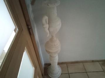 Colonne en marbre blanc 