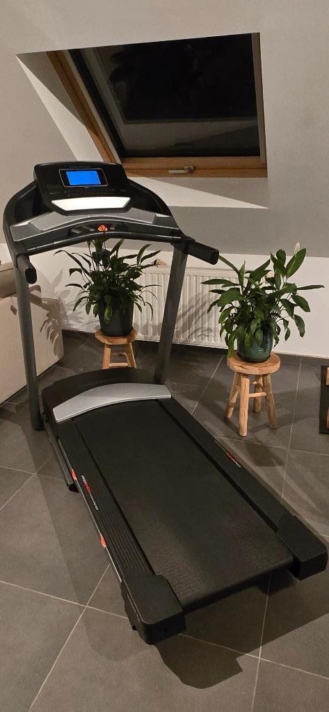Pro Form (Tapis de course), Sport en Fitness, Fitnessapparatuur, Zo goed als nieuw, Loopband, Benen, Borst, Buik, Rug, Metaal