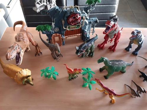 Lot de dinosaures, Enfants & Bébés, Jouets | Figurines, Utilisé, Enlèvement