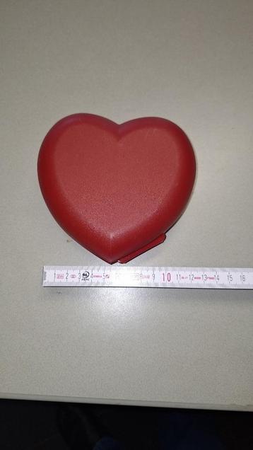 Tupperware bewaardoosje Hart / Valentijn beschikbaar voor biedingen