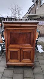 Secrétaire Walnut, Enlèvement