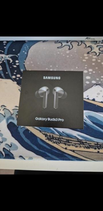 Nieuwe Galaxy Buds3 Pro – Ongebruikt – silver – Sealed beschikbaar voor biedingen
