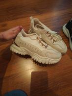 Basket beige ou noir et blanche, Enlèvement, Noir, Sneakers et Baskets