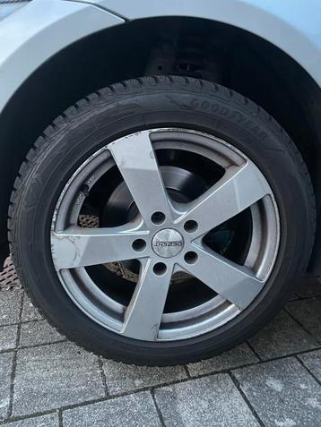 Vengen met banden beschikbaar voor biedingen