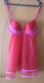 Nuisette rouge et fuchsia - Taille M., Vêtements | Femmes, Pyjamas, Hunkemöller, Enlèvement ou Envoi, Neuf, Taille 38/40 (M)