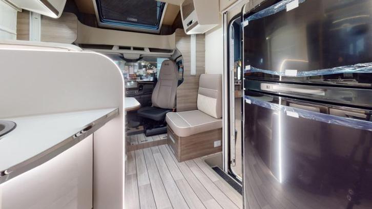 Ford McLouis Carat 473,Full option,10639km,Euro6, Caravans en Kamperen, Mobilhomes, Particulier, tot en met 5, Half-integraal