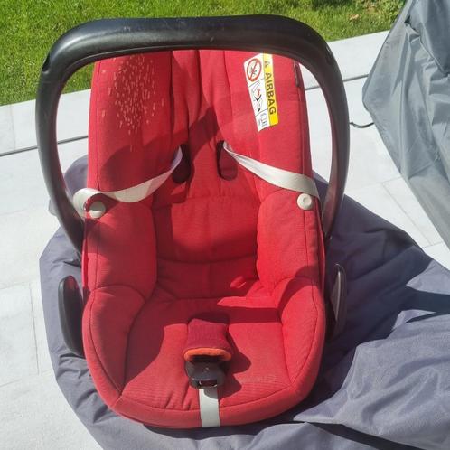 Maxi-Cosi Bébé Confort + Base Isofix, Enfants & Bébés, Sièges auto, Comme neuf, Maxi-Cosi, 0 à 10 kg, Ceinture de sécurité ou Isofix