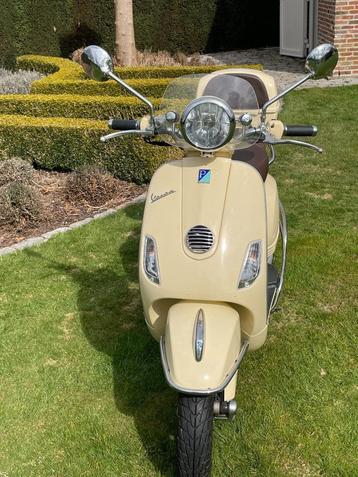 Vespa LXV 125cc Sienna beschikbaar voor biedingen