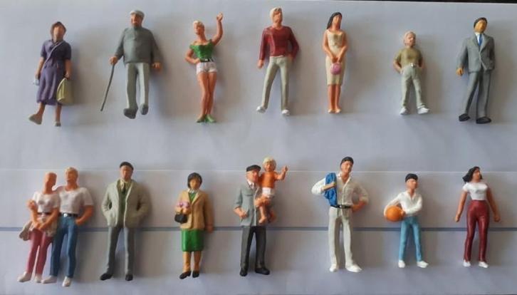 lot 2 :  15 figurines miniatures 1/43 idéal diorama Noel, Hobby en Vrije tijd, Modelauto's | 1:43, Nieuw, Overige typen, Overige merken