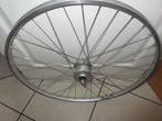 Voorwiel met shimano naafdynamo 28 x 1 3/8X 1 5/8 goede staa, Ophalen, Zo goed als nieuw, Algemeen, Wiel