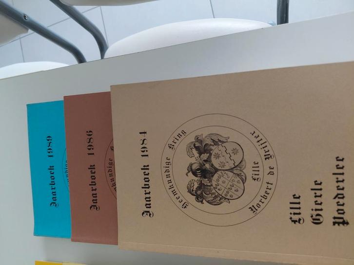 Jaarboeken; heemkundige kring : Robert de Vrijter, Livres, Histoire & Politique, Comme neuf, Enlèvement