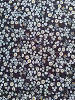 Katoenen stof - donkerblauw met margrietjes, Ophalen of Verzenden