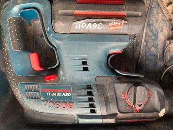 Industriële Bosch boormachine op batterij beschikbaar voor biedingen