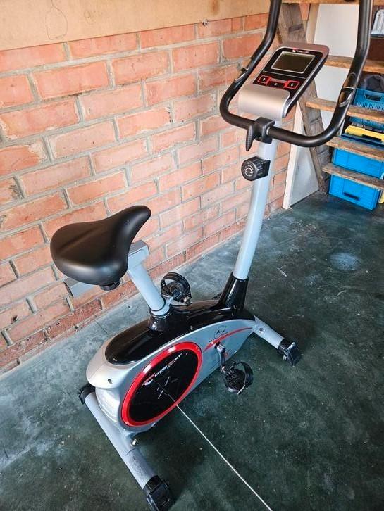 Hometrainer zeer goede staat, Sport en Fitness, Fitnessapparatuur, Gebruikt, Hometrainer, Benen, Metaal, Ophalen