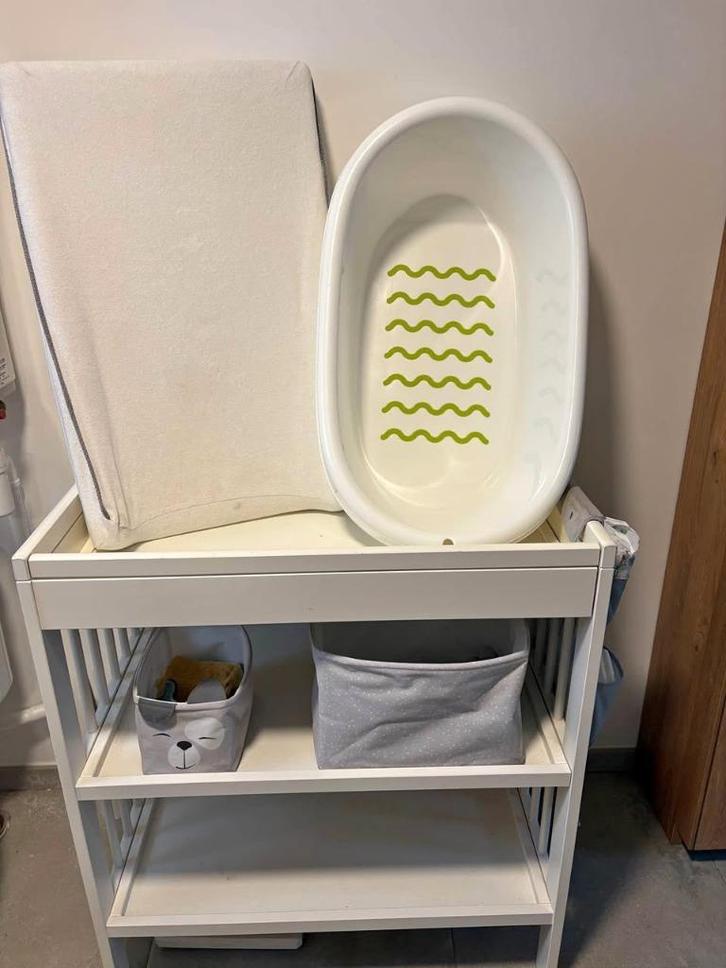 Ensemble complet : table à langer + bain, Kinderen en Baby's, Badjes en Verzorging, Zo goed als nieuw, Badje, Overige merken, Ophalen