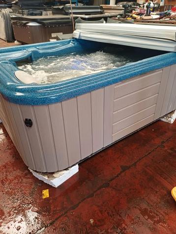 Jacuzzi.  Koopje van de week., Tuin en Terras, Ophalen of Verzenden