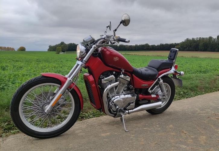 Suzuki intruder 600cc, Motoren, Motoren | Suzuki, Particulier, Chopper, meer dan 35 kW, 2 cilinders, Ophalen