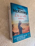L' île aux mille couleurs (Tamara McKinley)., Livres, Enlèvement ou Envoi, Tamara McKinley., Utilisé, Europe autre