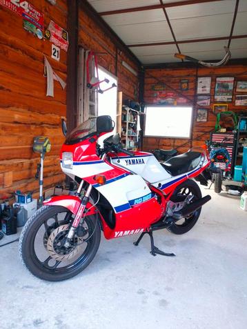 Yamaha rd350 ypvs beschikbaar voor biedingen