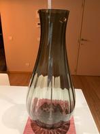 Grote, geribbelde, rookgrijze glazen vaas., Huis en Inrichting, Woonaccessoires | Vazen, Ophalen, Zo goed als nieuw