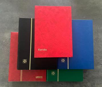 Vijf postzegelalbums beschikbaar voor biedingen