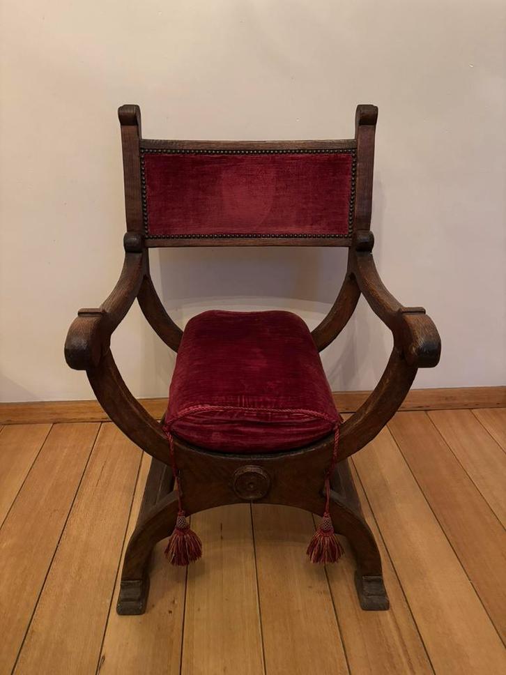 Fauteuil ancien en bois massif et velours rouge, Antiquités & Art, Antiquités | Meubles | Chaises & Canapés, Enlèvement
