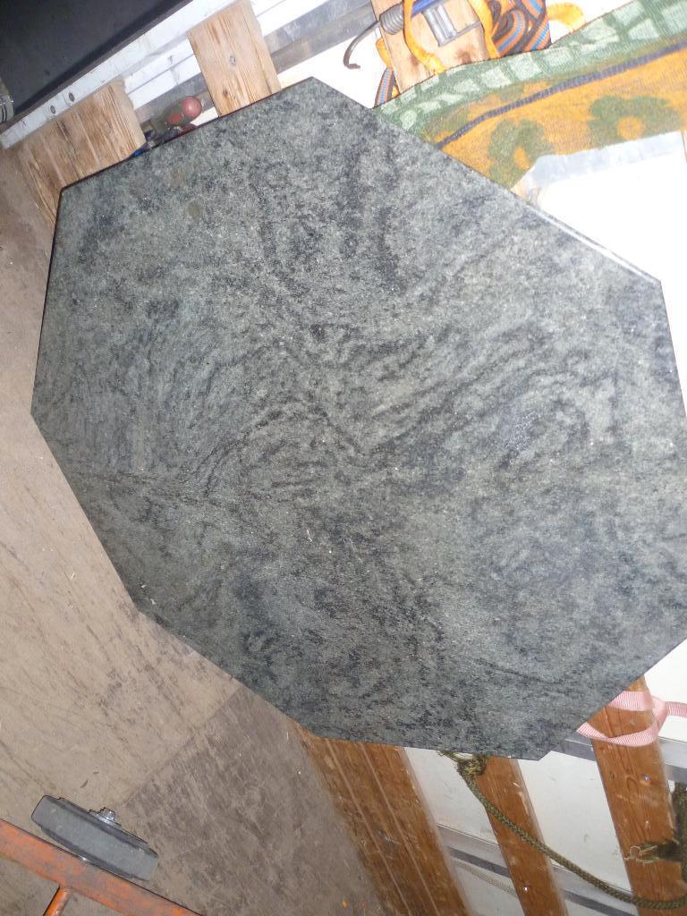 GRANIETEN SALONTAFEL, Ophalen