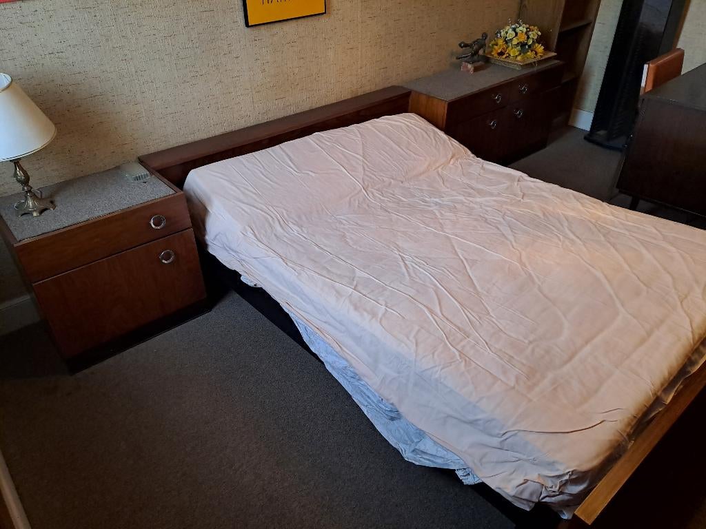 Bed & nachtkastjes, Ophalen, Hout, 120 cm