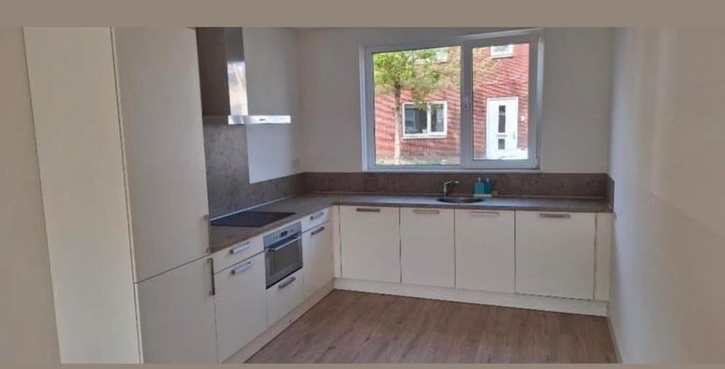 Cuisine comprenant tous les appareils électroménagers, Enlèvement, Blanc, Cuisine d'angle