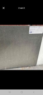 nieuwe tegels natuursteen
Oriental basalt grijs
40x40 terras, Ophalen, Natuursteen