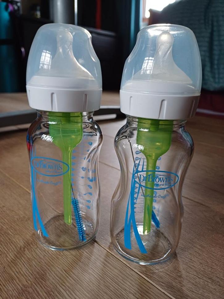 Melkfles Dr Brown 250ml, Enfants & Bébés, Aliments pour bébé & Accessoires, Enlèvement