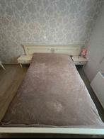 Lit avec tables de chevet, Maison & Meubles, Chambre à coucher | Lits, Enlèvement
