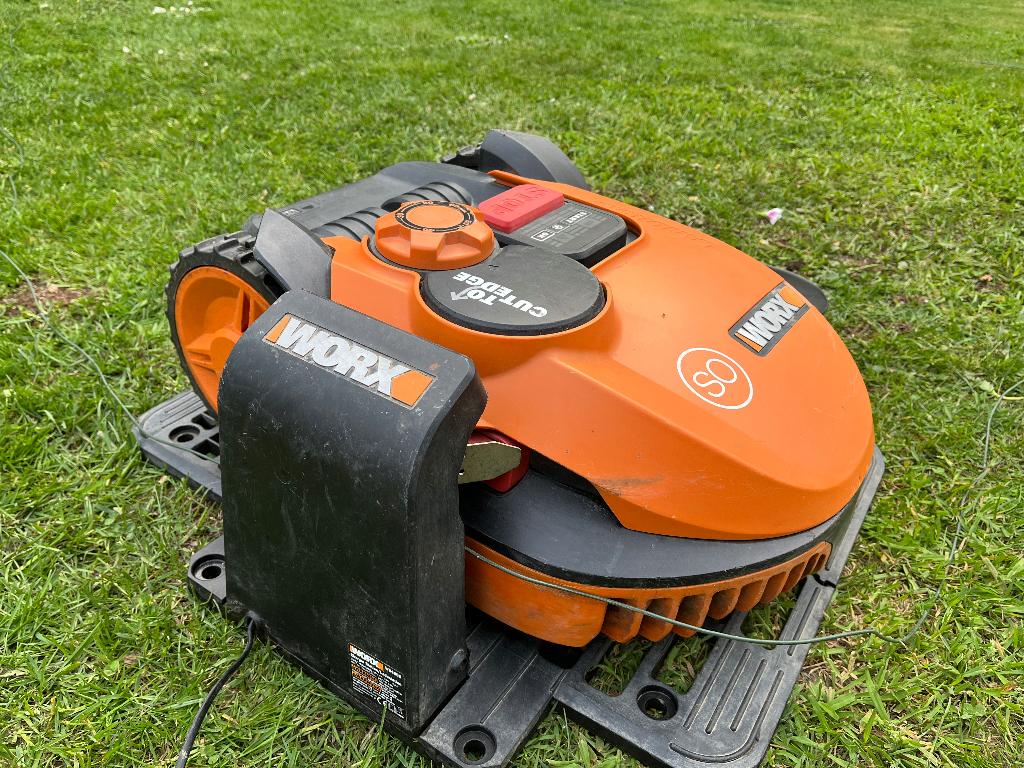Tondeuse robot Worx Landroid S300, Jardin & Terrasse, Fonction de mulching, Tondeuses à gazon sur batterie, Worx, Tondeuse rotative