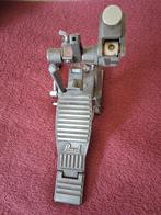 Basdrum pedaal, Ophalen