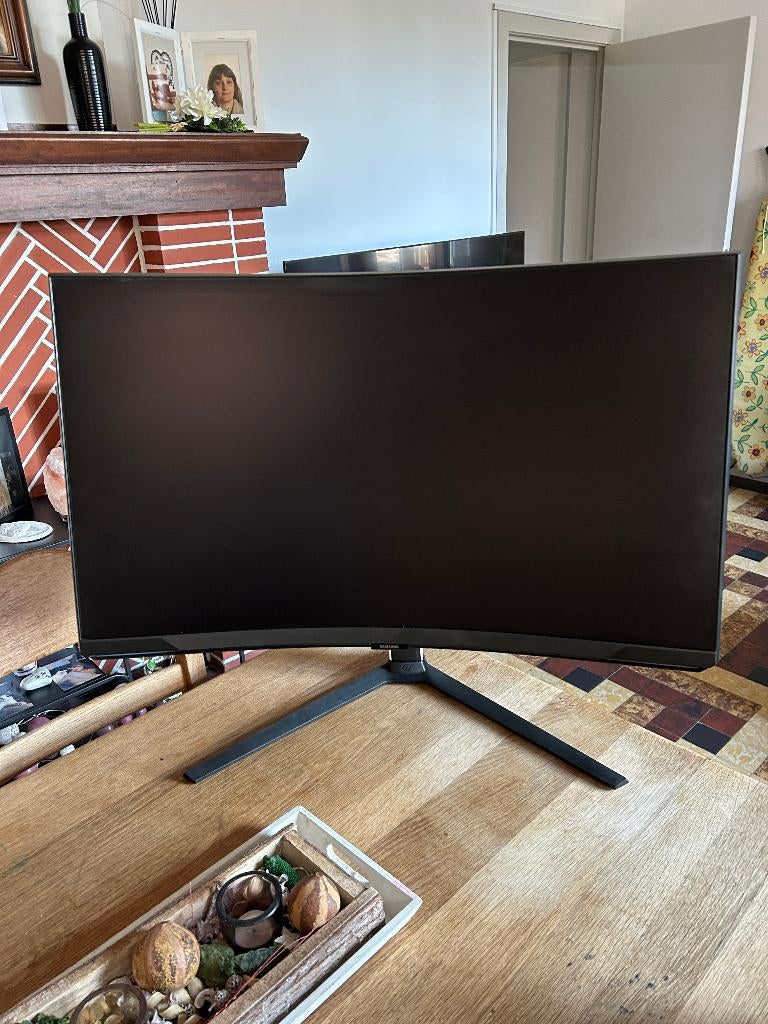 Samsung Neo G8 4K monitor, Gaming, 1 à 2 ms, Ultra HD (4K), Utilisé