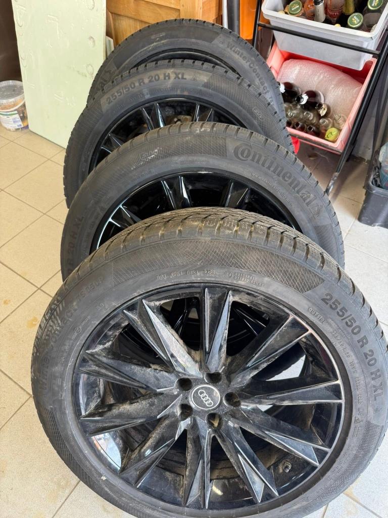 Jantes et pneus hivers, Autos : Pièces & Accessoires, Neuf, Pneus hiver, 255 mm, Véhicule de tourisme