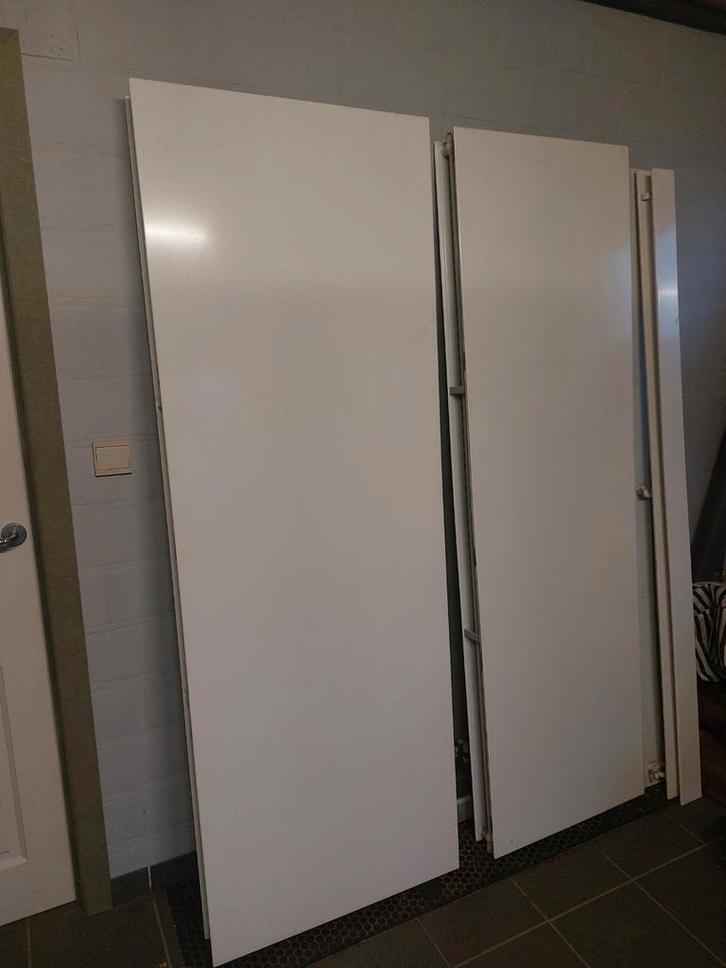 Radiateurs design verticaux Henrad Alto Plan 200x60 et 200x7, Bricolage & Construction, Chauffage & Radiateurs, Enlèvement