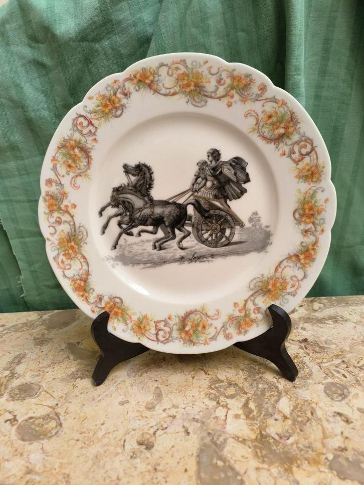 Vintage sierbord "Romeinse Krijger" (diameter 24cm), Antiek en Kunst, Antiek | Porselein, Ophalen of Verzenden