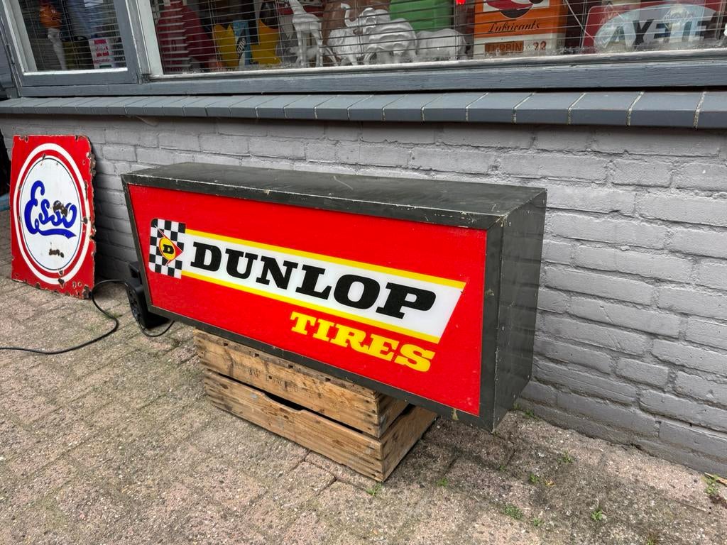 DUNLOP banden oude reclame lichtbak, Ophalen, Zo goed als nieuw, Reclamebord