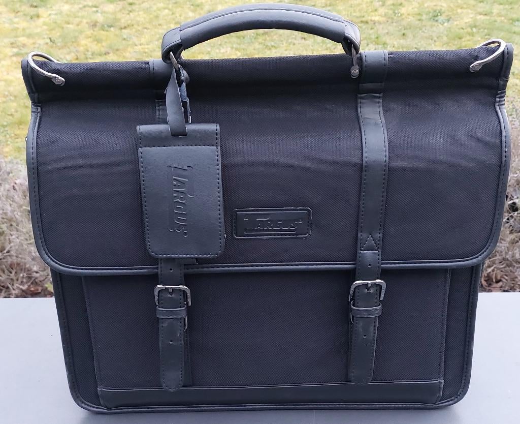 Targus laptop schoudertas zwart tot 17 inch, Computers en Software, Ophalen, 17 inch of meer, Nieuw, Schoudertas