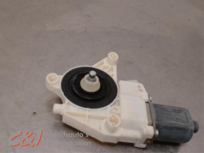 Moteur de vitre portière d'un Mercedes Vito, Autos : Pièces & Accessoires, 3 mois de garantie, Utilisé, -, -