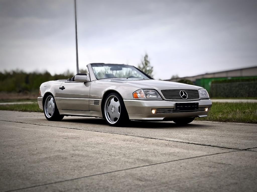 Mercedes-benz sl300 cabrio oldtimer topstaat, Auto's, Automaat, LED verlichting, Cabriolet, Beige