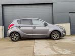 Hyundai i20 1.2 / Benzine / 84 pk / Garantie, Autos, Hyundai, Boîte manuelle, Noir, 5 places, Tissu
