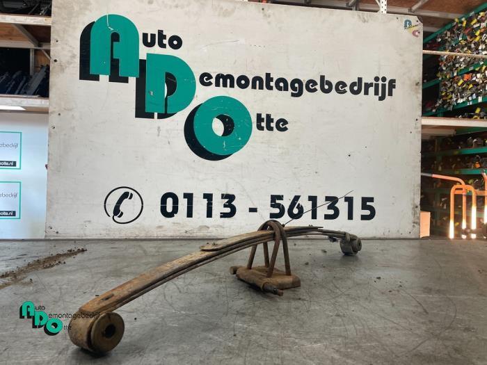 Ressort à lames avant d'un Suzuki Samurai, Autos : Pièces & Accessoires, Suspension & Châssis, Suzuki, Utilisé, 3 mois de garantie