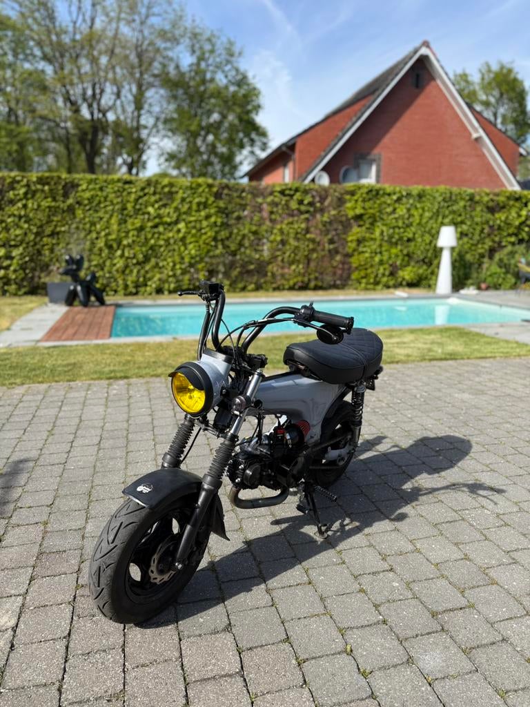 Bluroc DAX 72cc, Vélos & Vélomoteurs, Cyclomoteurs | Honda, Autres modèles, 4 vitesses, Classe B (45 km/h), Enlèvement