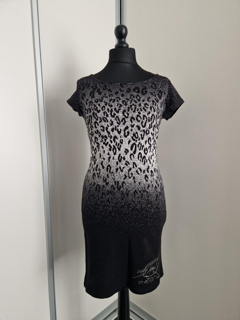 Robe courte cintrée Desigual taille M ou 38/40 - Vêtements
